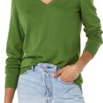 Amazon Essentials Women's Classic-Fit Lightweight